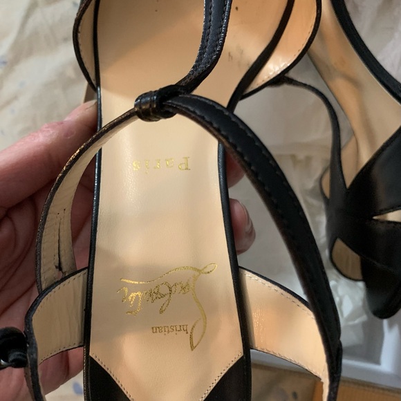 Gorgeous Strappy Louboutin Sandals! - Picture 5 of 7